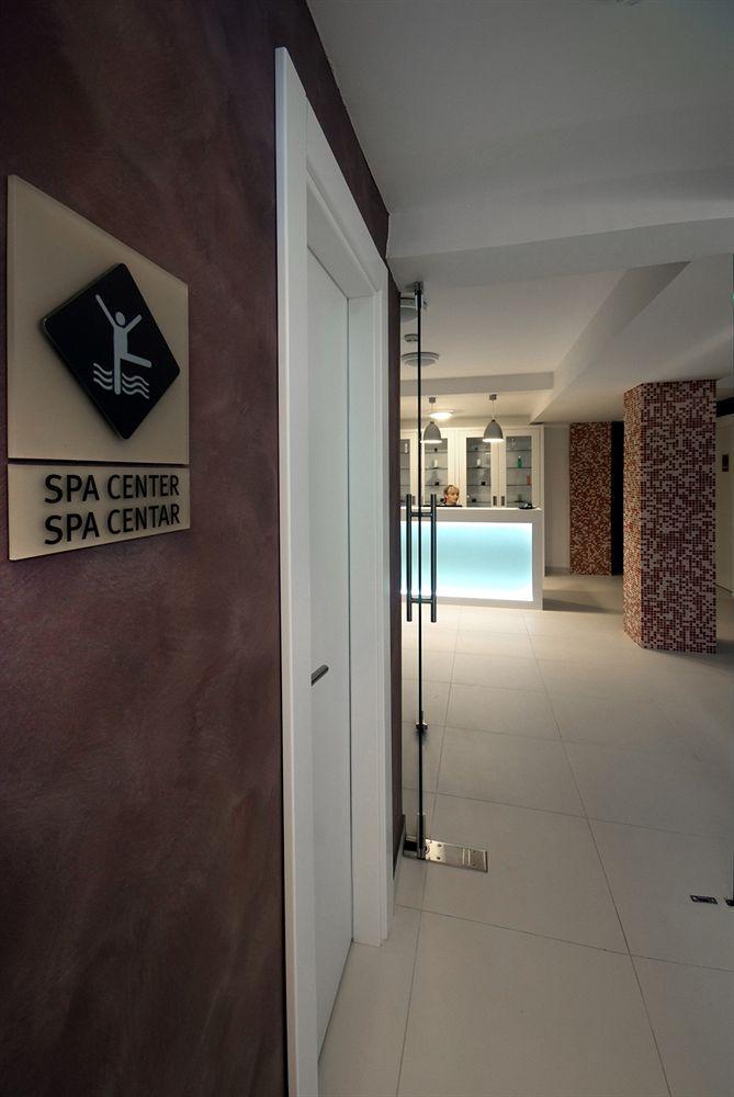 Hotel Park Добой Екстер'єр фото